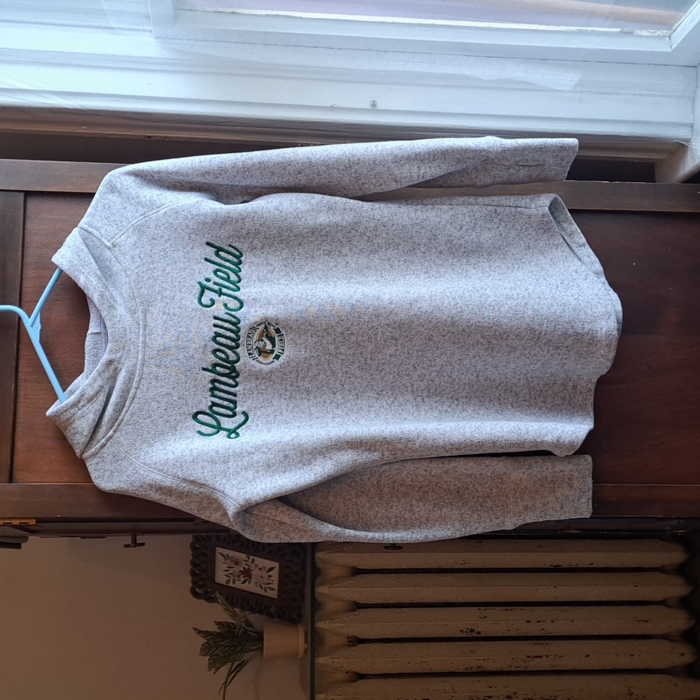 J. America size L woman's Lambeau Field speckled grey hooded sweatshirt